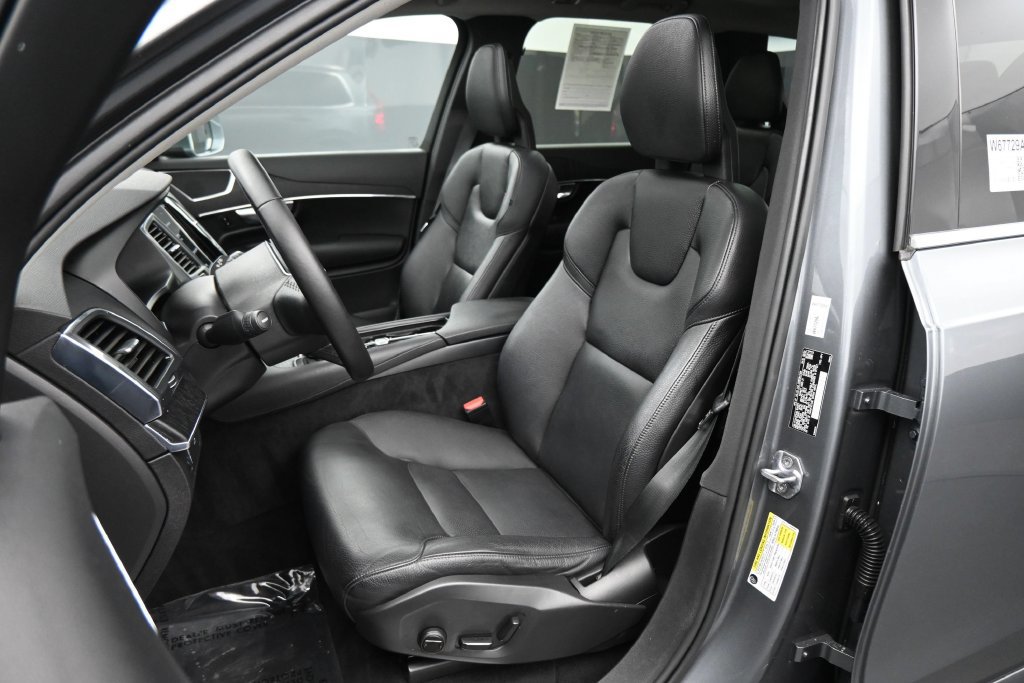 Used 2020 Volvo XC90 T6 Momentum AWD/4WD image 15