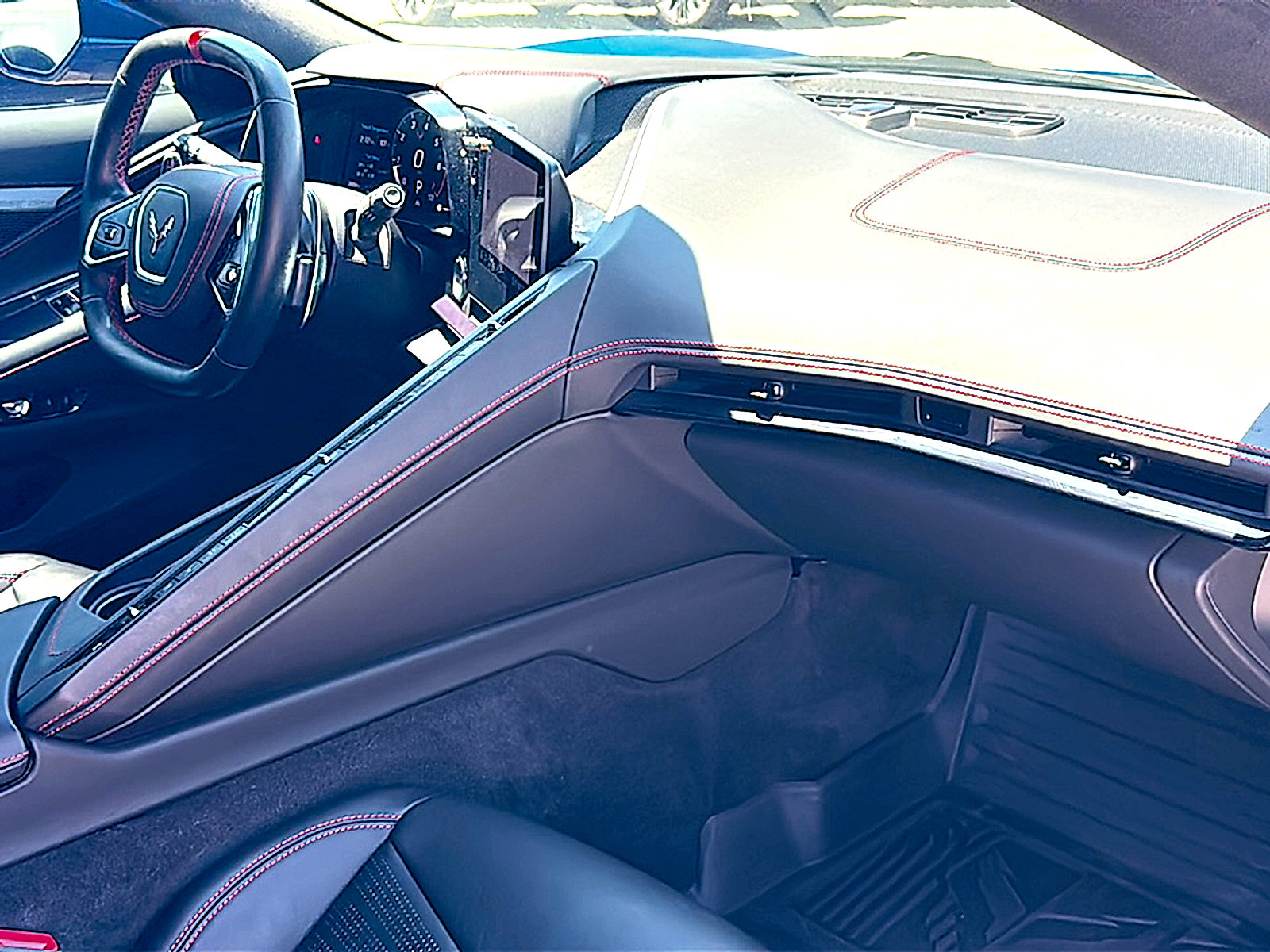 Used 2023 Chevrolet Corvette Stingray Premium Cpe w/ Z51 Performance Package RWD image 18
