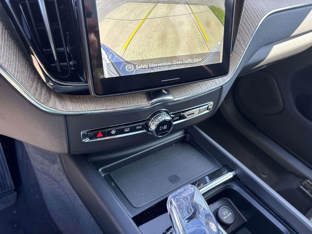 New 2026 Volvo XC60 B5 Ultra w/ Protection Package Premier image 21