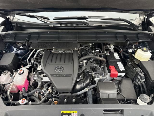 Used 2024 Toyota Highlander LE AWD/4WD image 26