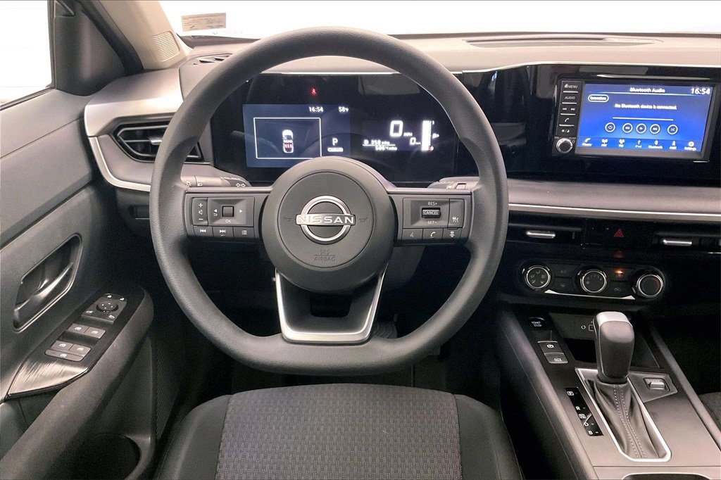 Certified 2025 Nissan Kicks S image 4