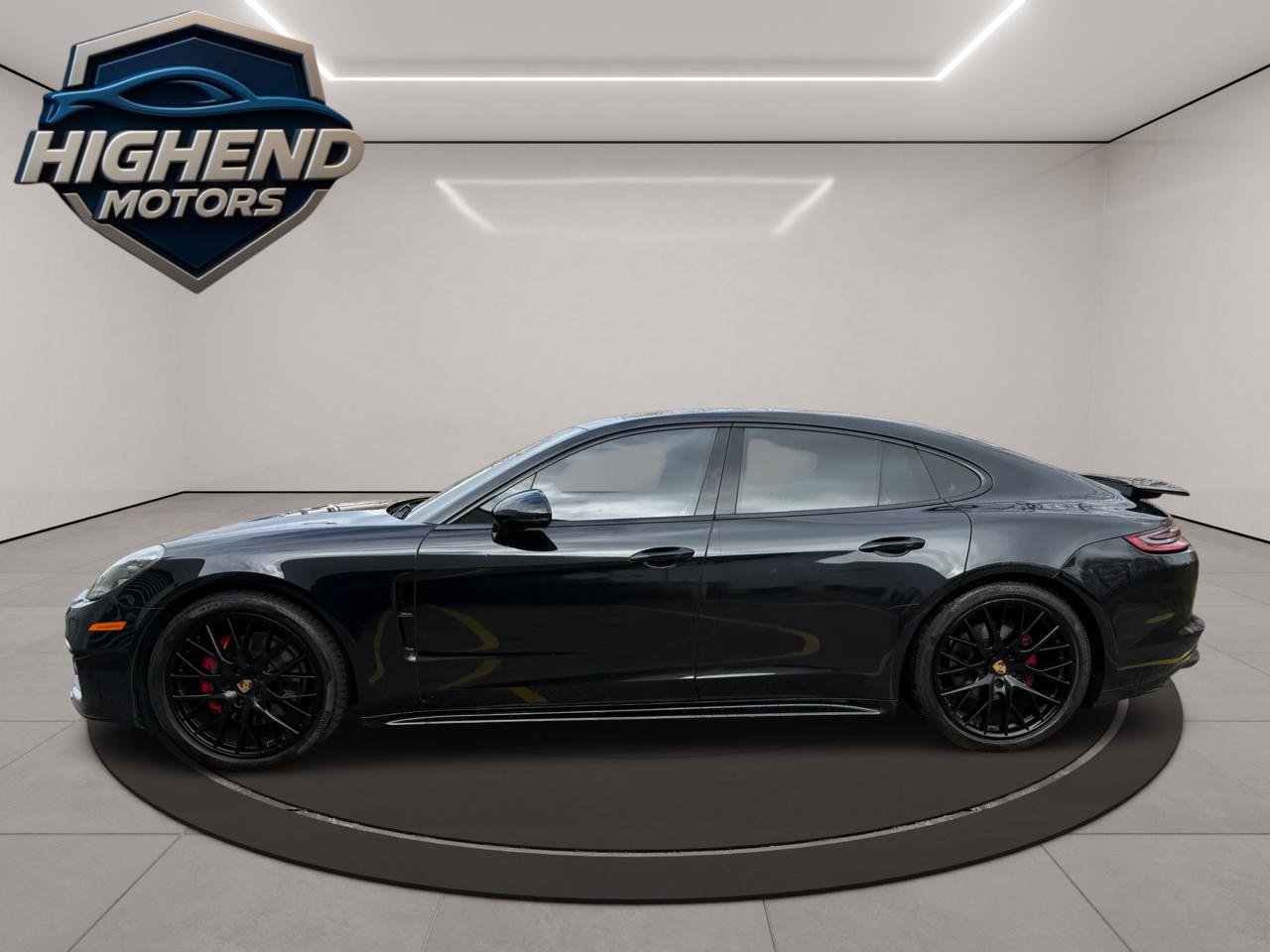 Used 2018 Porsche Panamera 4S image 4