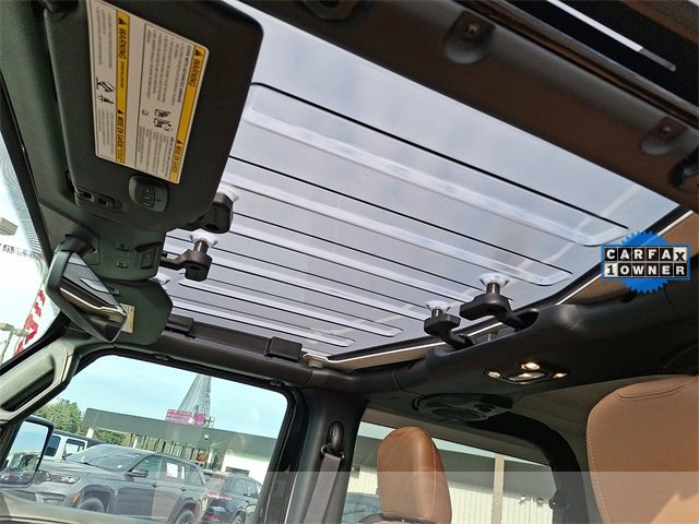 Used 2023 Jeep Wrangler Rubicon w/ Cold Weather Group image 14