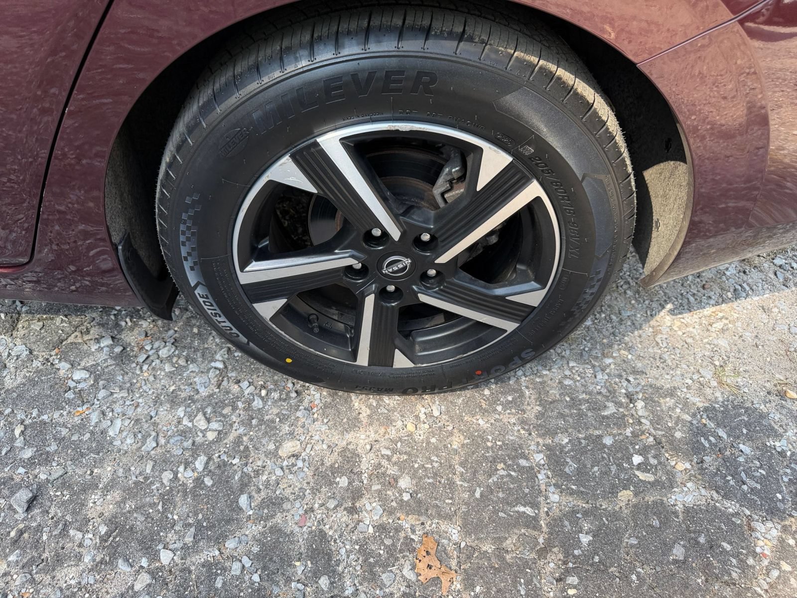 Used 2025 Nissan Sentra SV FWD image 28