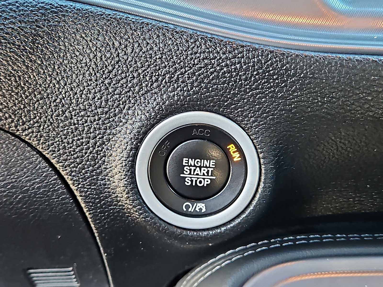 Used 2023 Dodge Challenger R/T w/ Blacktop Package image 24