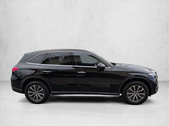 Used 2024 Mercedes-Benz GLC 300 4MATIC image 4