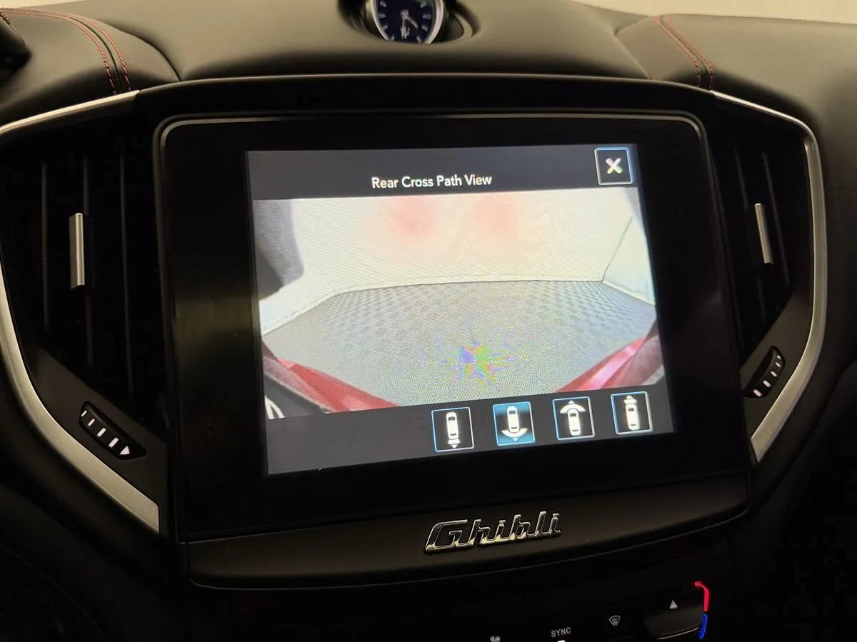 Used 2018 Maserati Ghibli S Q4 AWD/4WD image 23