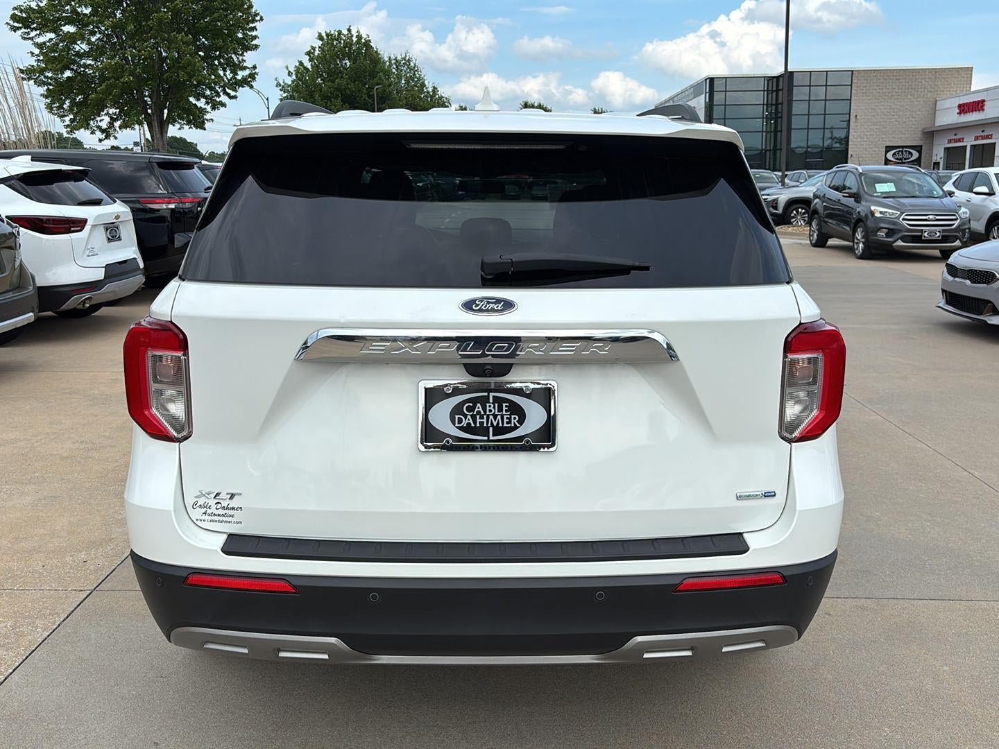 Used 2020 Ford Explorer XLT w/ Equipment Group 202A AWD/4WD image 5