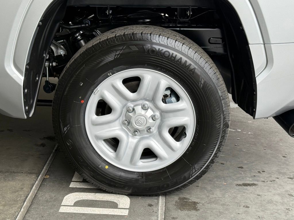 New 2026 Toyota Tundra SR image 12