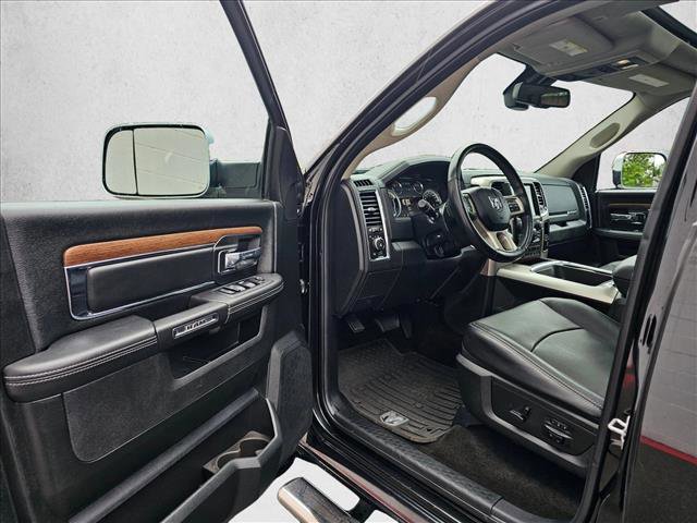 Used 2017 RAM 1500 Laramie w/ Convenience Group AWD/4WD image 17