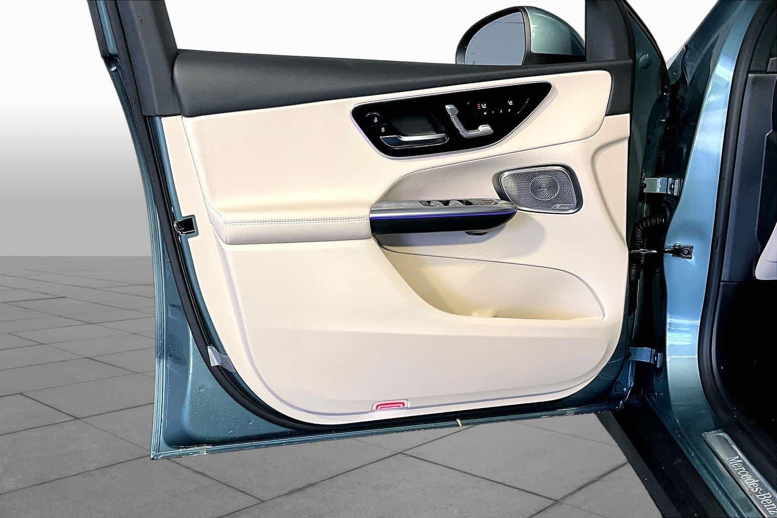 New 2027 Mercedes-Benz GLC 300 4MATIC image 11