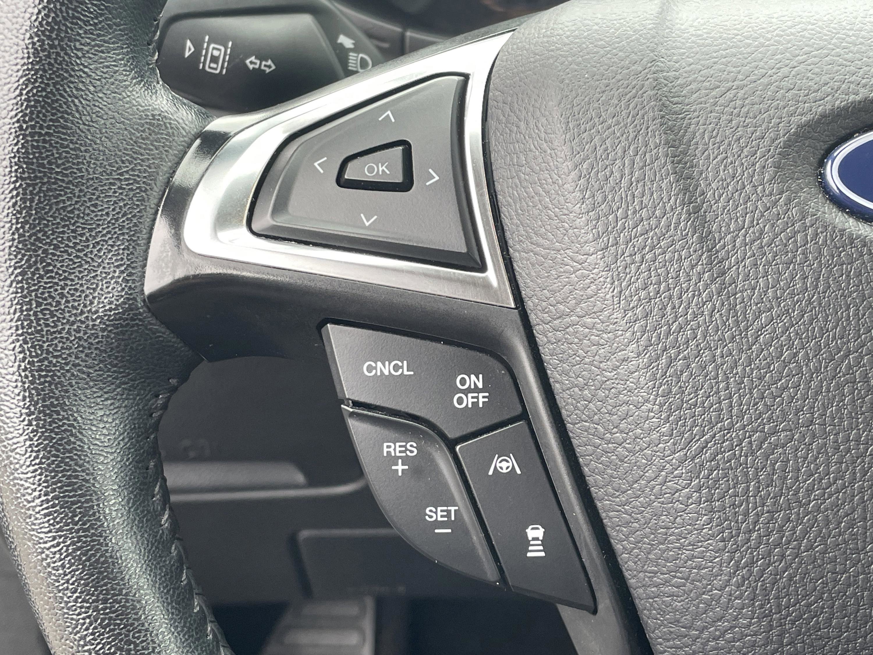 Used 2024 Ford Edge SEL image 15