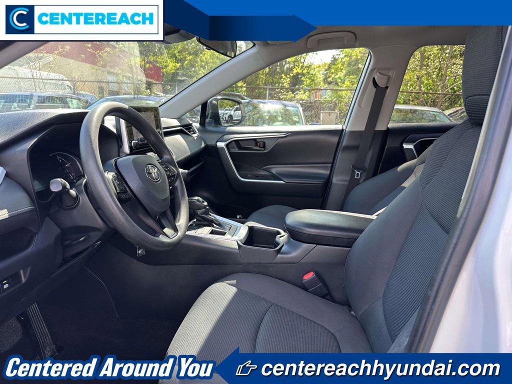 Used 2024 Toyota RAV4 LE AWD/4WD image 13