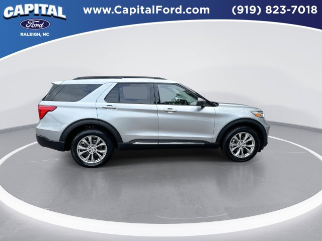 Certified 2023 Ford Explorer XLT w/ Equipment Group 202A AWD/4WD image 9