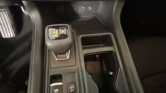 Used 2025 Nissan Pathfinder S AWD/4WD image 20