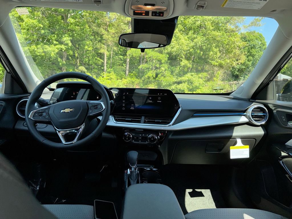 New 2026 Chevrolet Trax LT FWD image 31