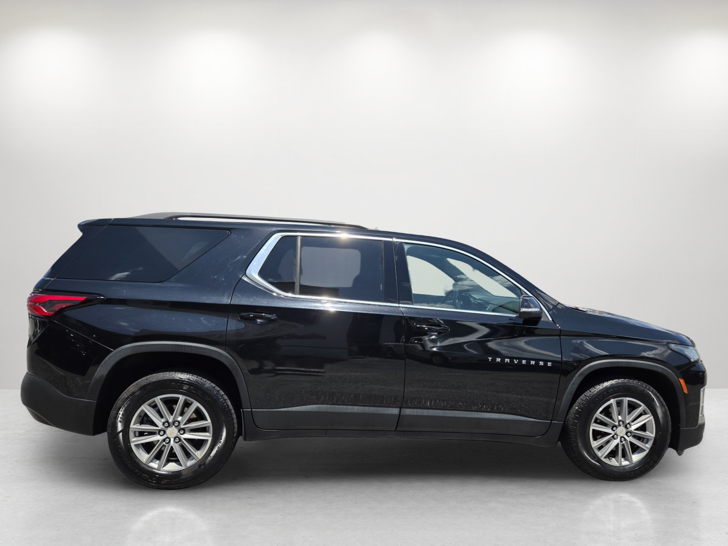Used 2022 Chevrolet Traverse LT AWD/4WD image 4
