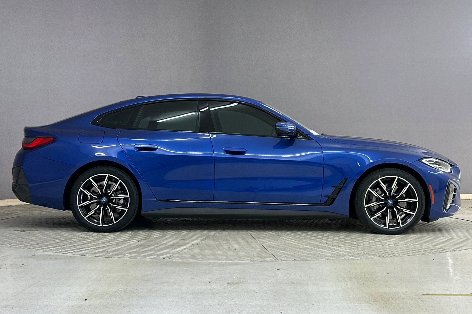 Certified 2022 BMW i4 eDrive40 w/ M Sport Package image 7