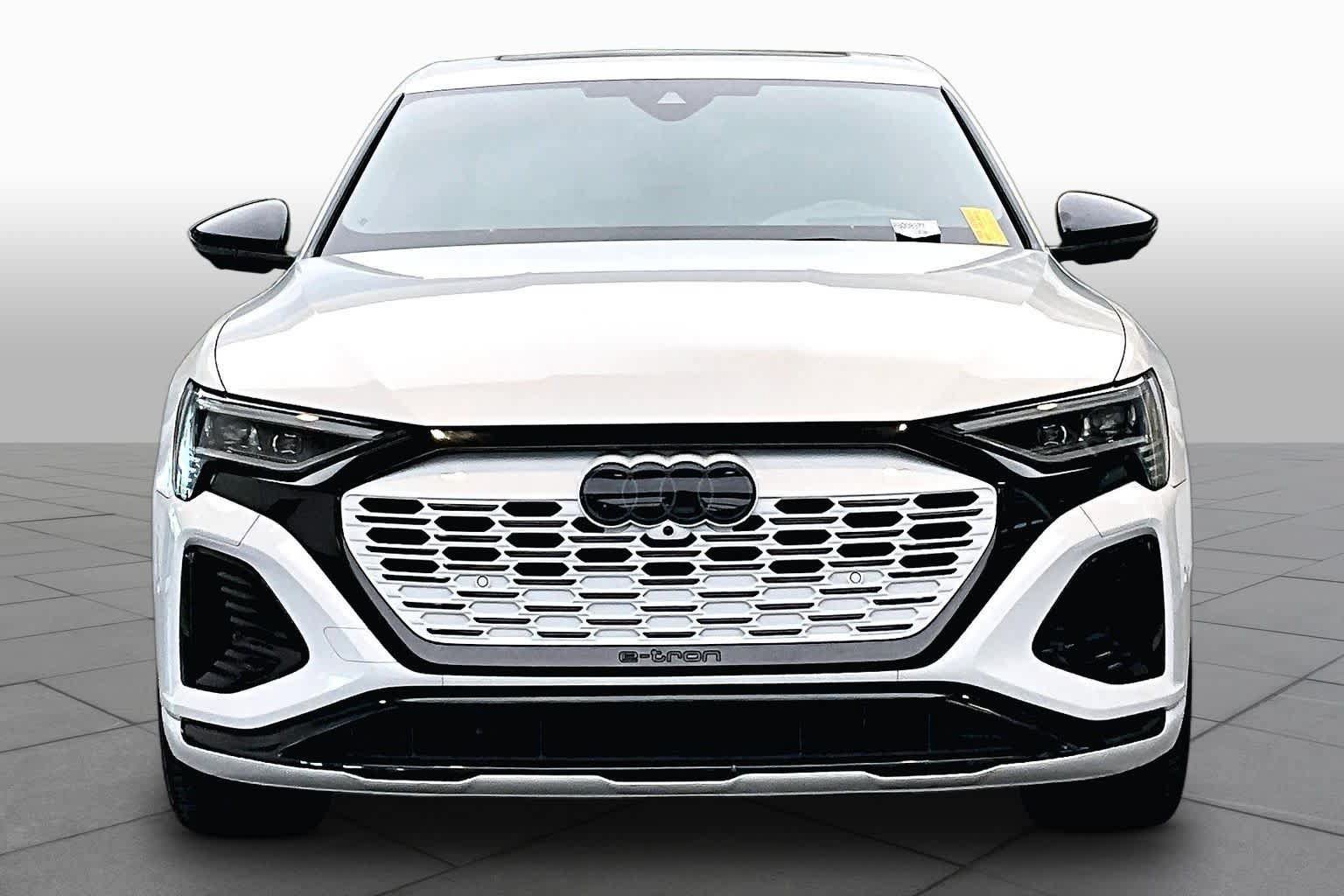 Certified 2024 Audi Q8 e-tron Prestige w/ Prestige Package AWD/4WD image 3