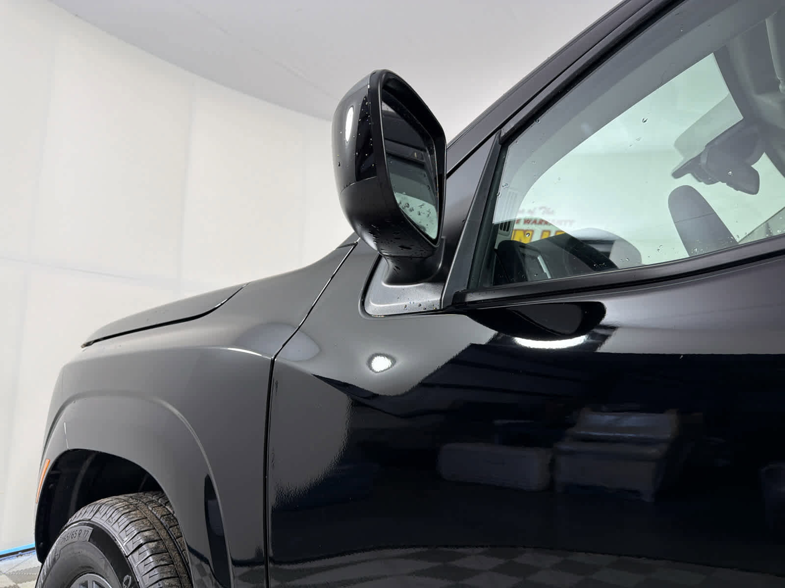 New 2025 Nissan Frontier SV w/ SV Convenience Package image 13