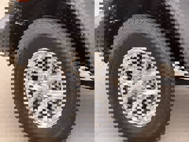 Used 2023 Jeep Wrangler Sport S image 9