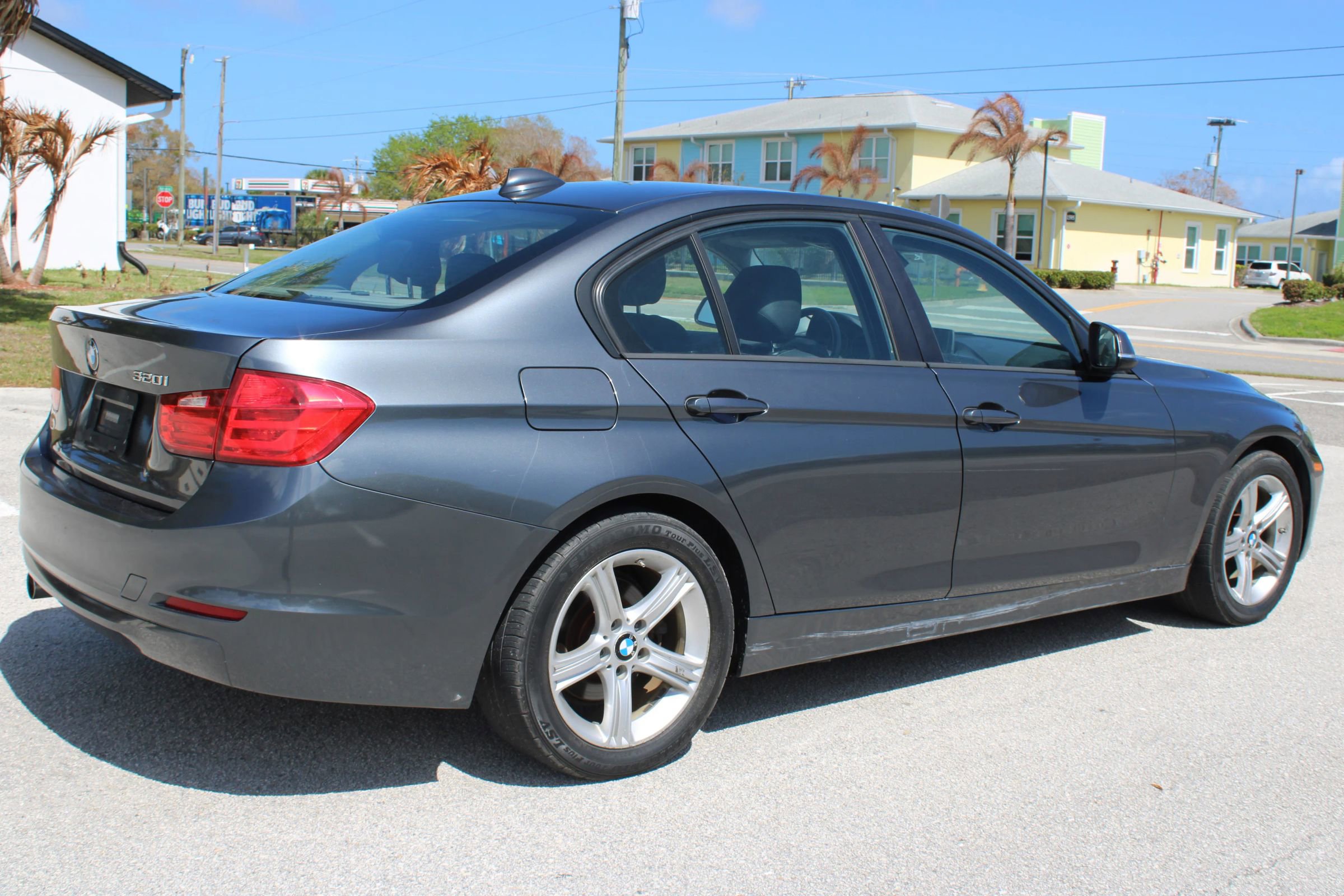 Used 2015 BMW 320i Sedan image 10
