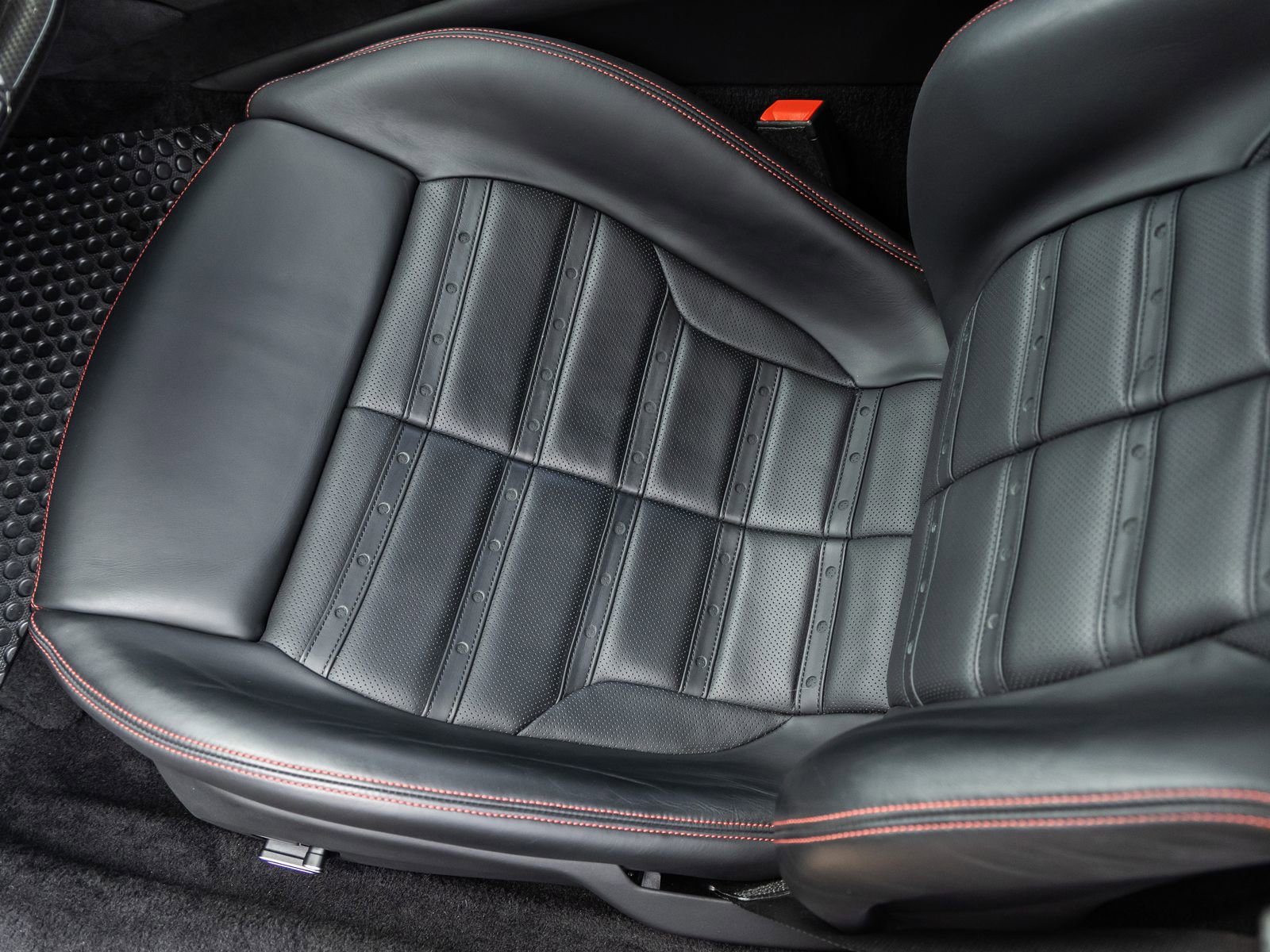 Used 2022 Ferrari 296 GTB RWD image 31