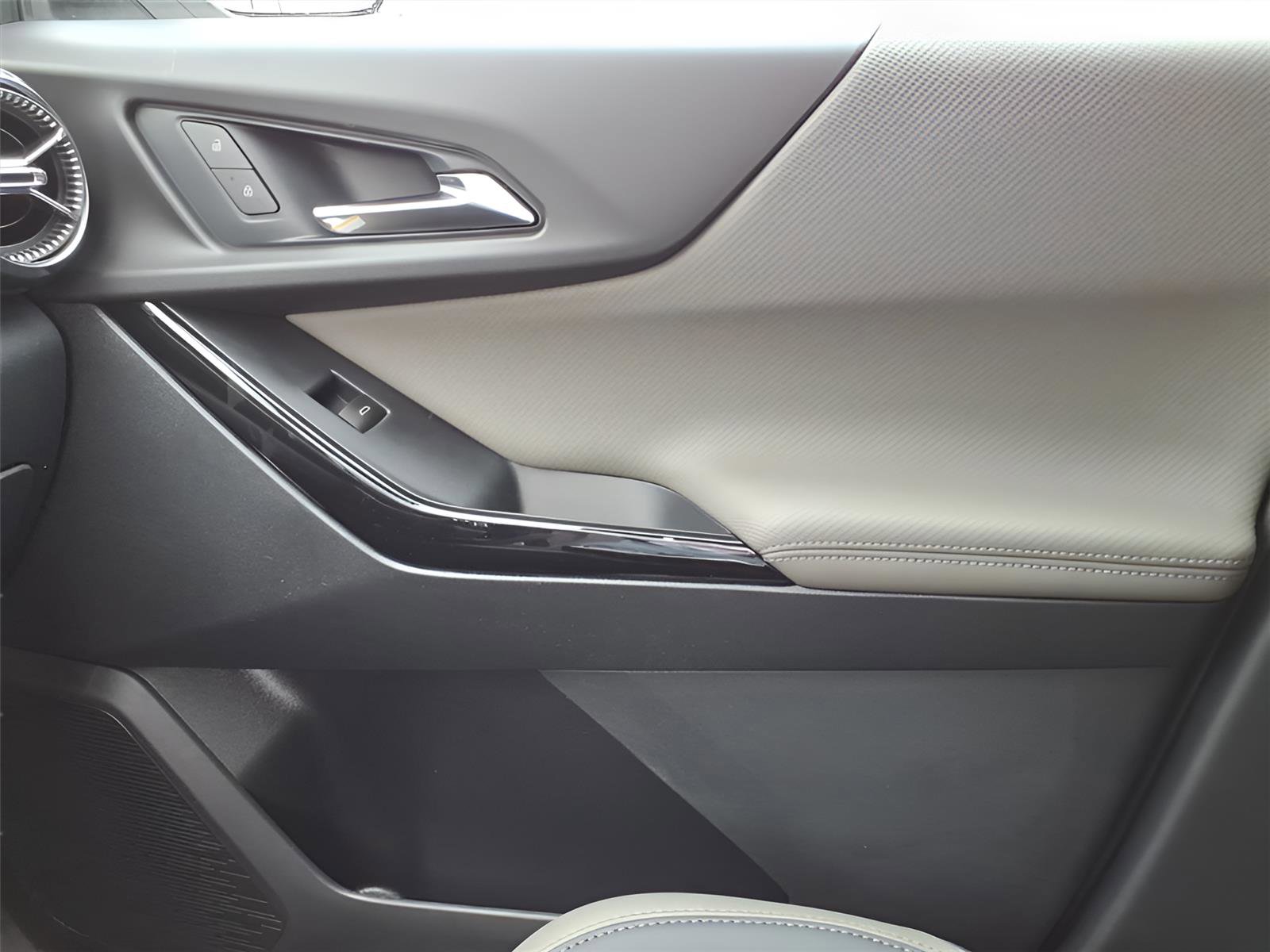 New 2026 Chevrolet Equinox LT w/ Convenience Package II image 24