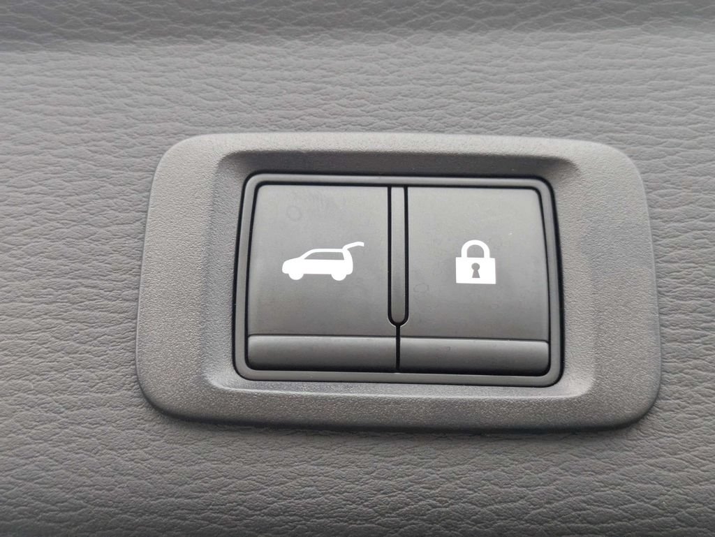 Used 2025 Mitsubishi Outlander SE FWD image 13