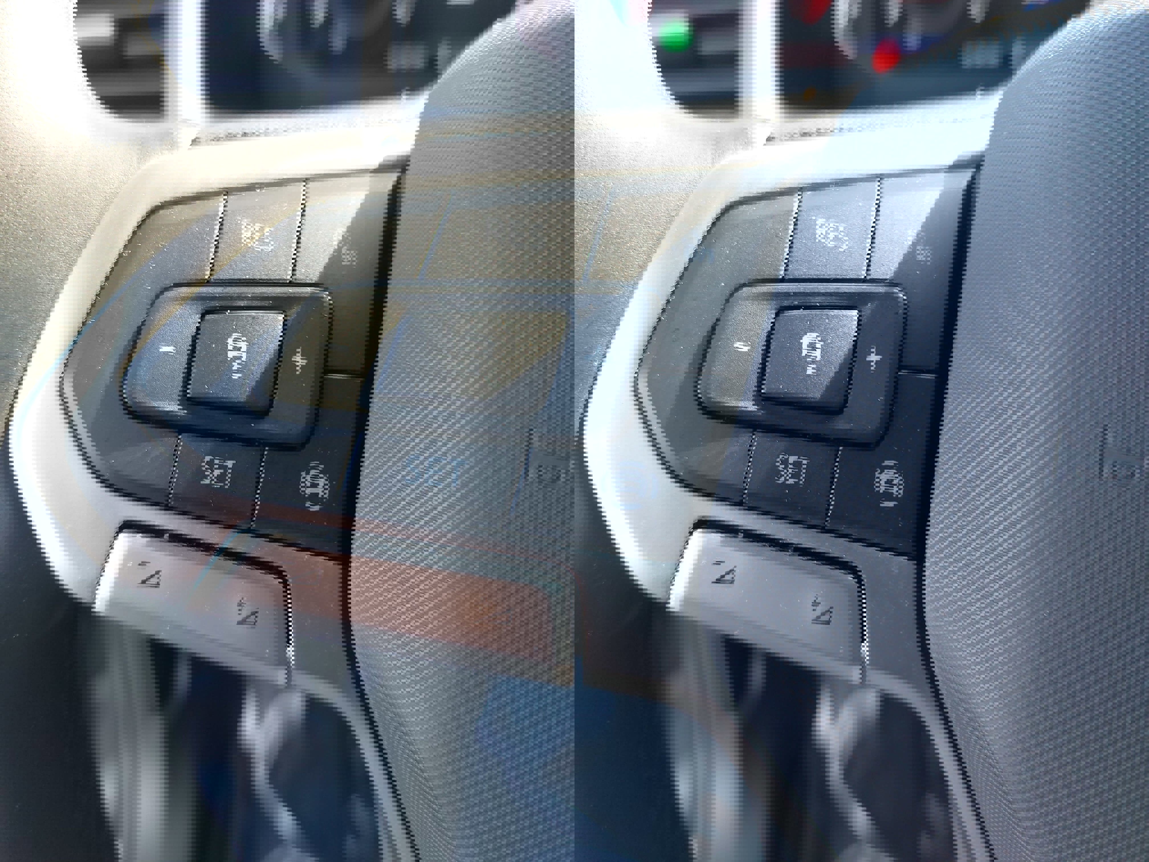 Used 2020 Volkswagen Atlas Cross Sport SEL image 19