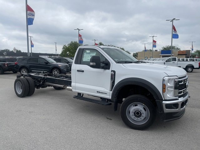 New 2024 Ford F550 4x4 Regular Cab Super Duty image 2