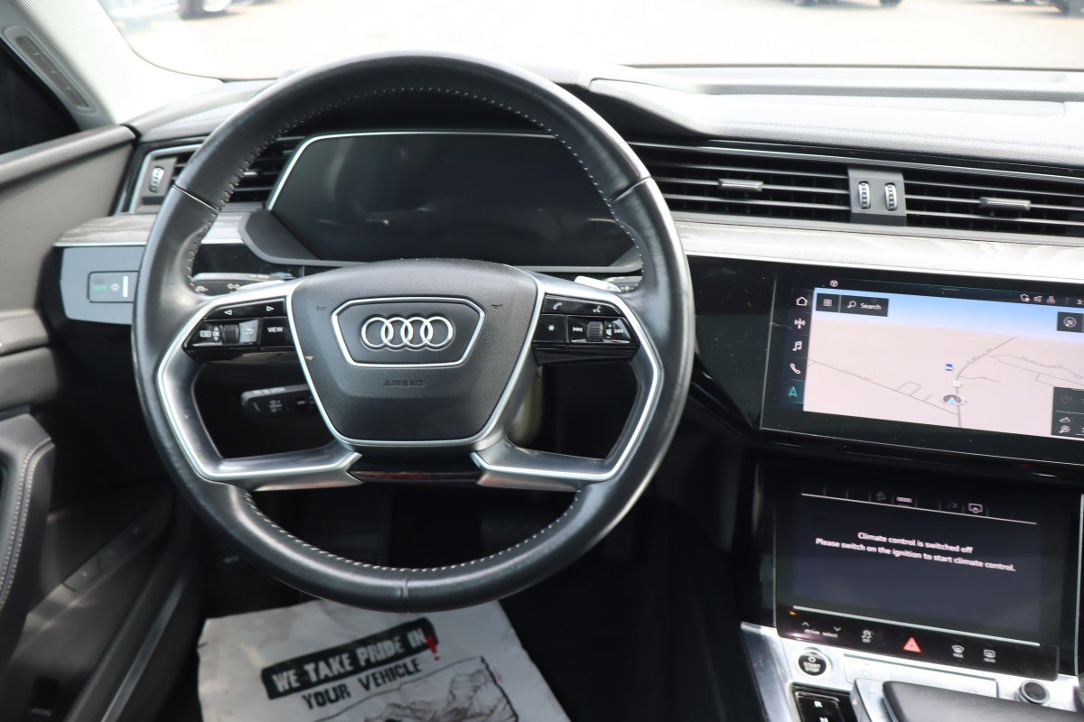 Used 2021 Audi e-tron Premium Plus w/ Premium Plus Package AWD/4WD image 10