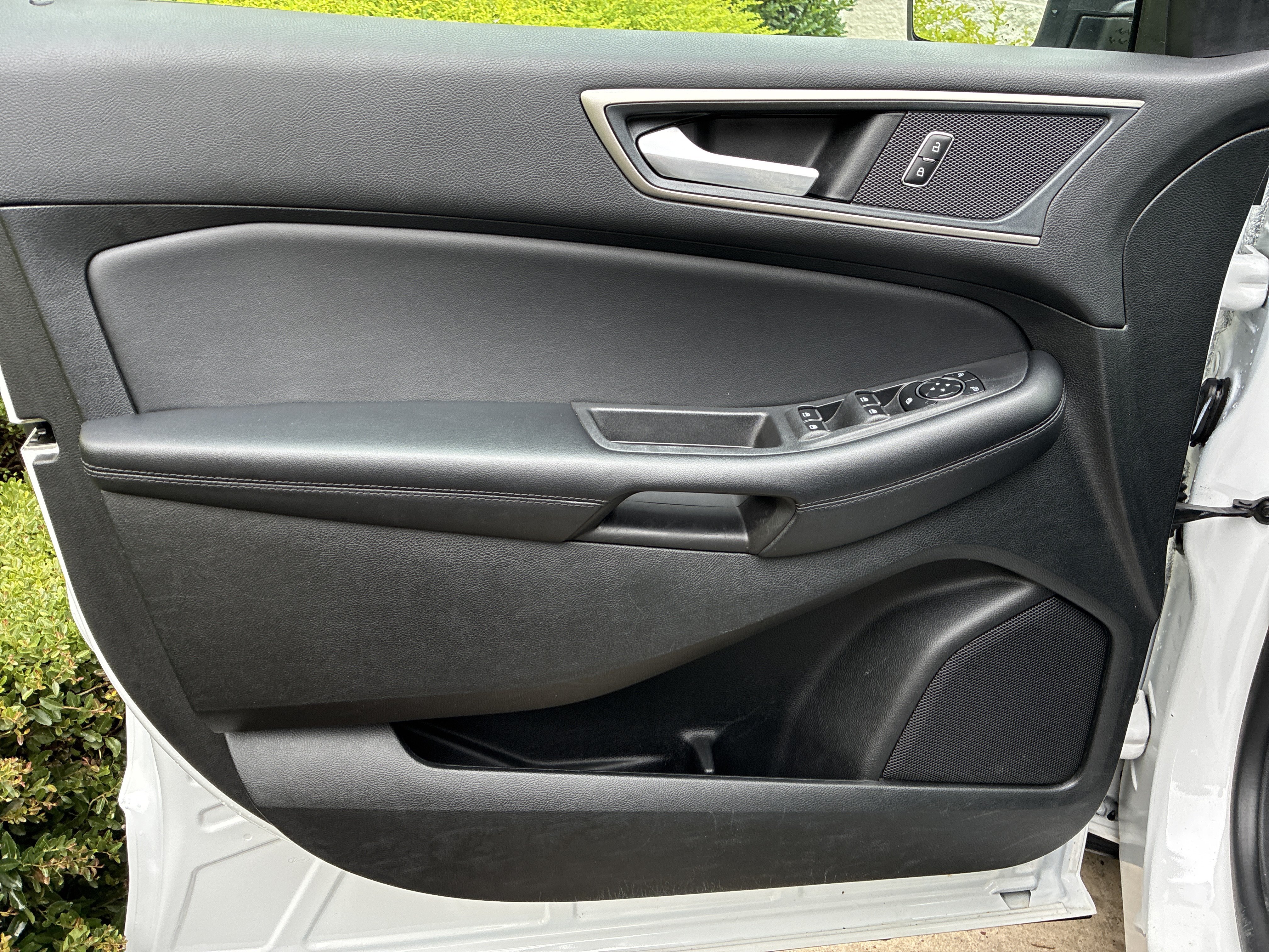 Used 2024 Ford Edge SEL AWD/4WD image 15