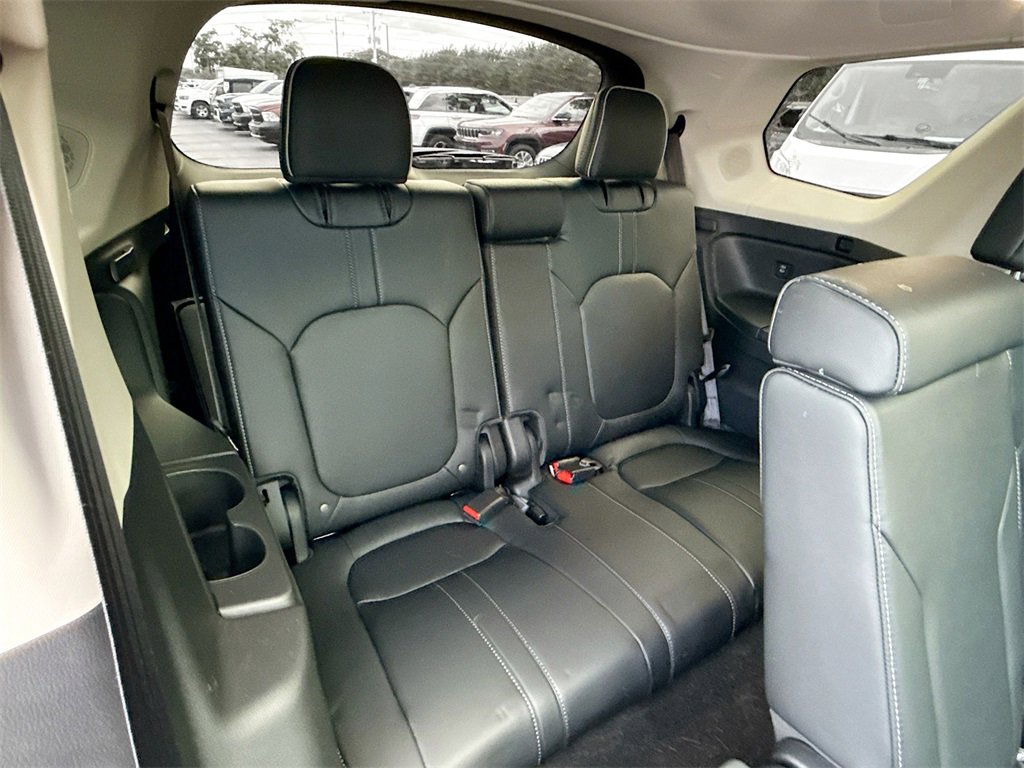 Used 2025 Honda Pilot Elite image 31