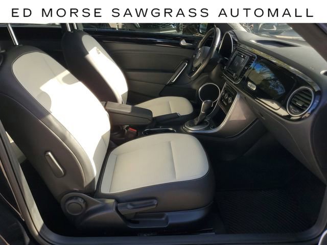 Used 2019 Volkswagen Beetle 2.0T SE image 9