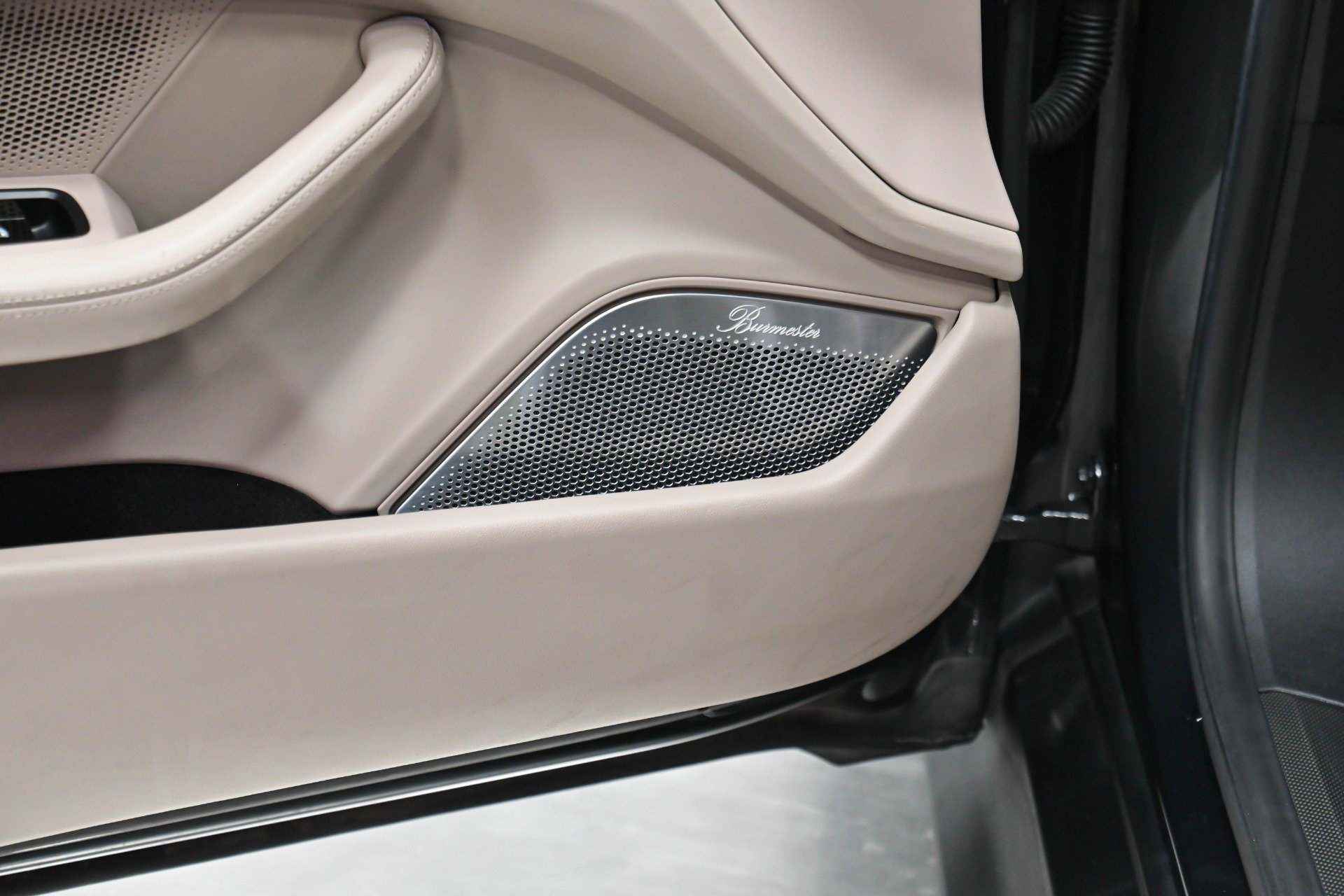 Used 2021 Porsche Taycan Turbo S image 21