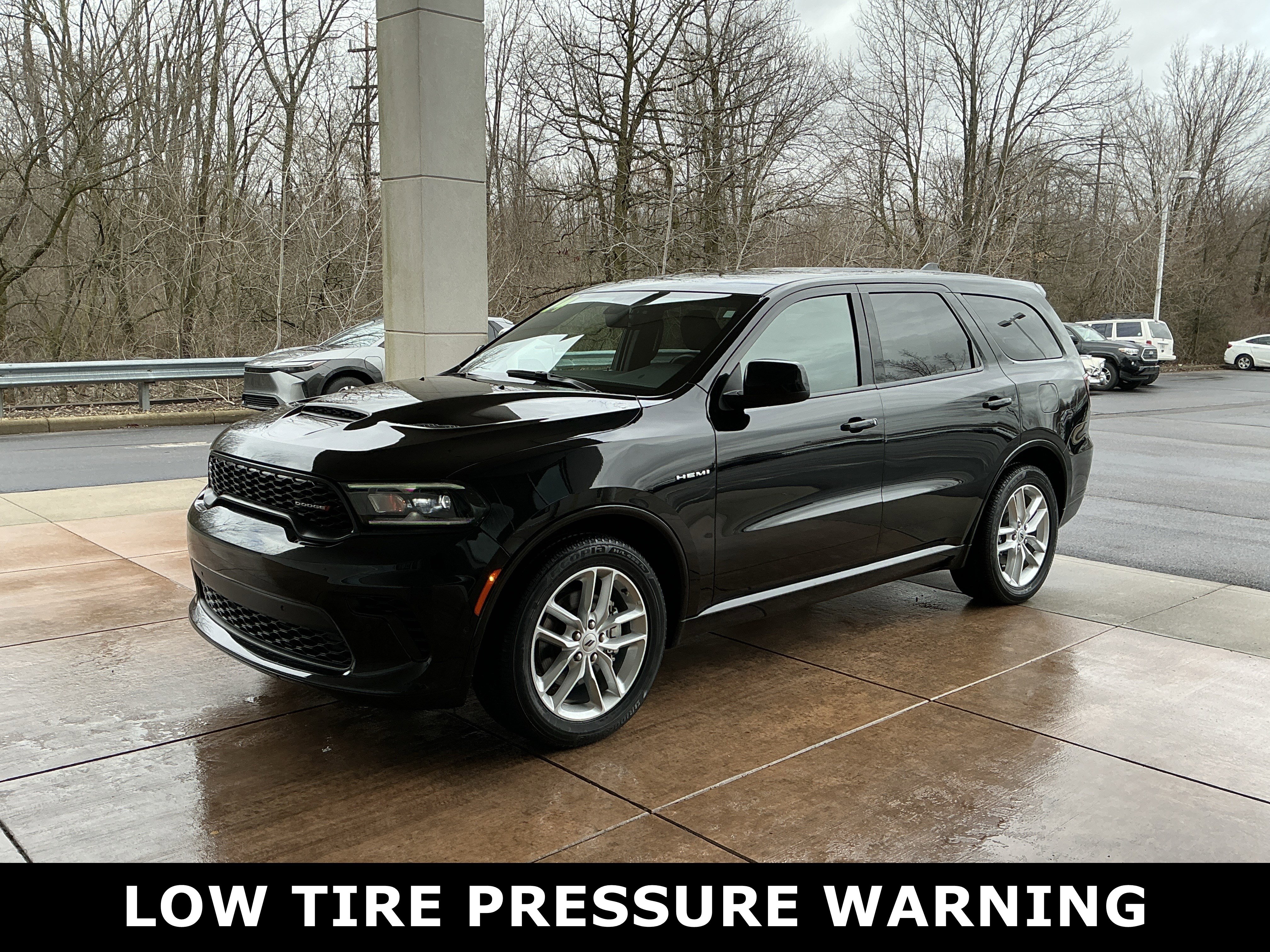 Used 2024 Dodge Durango R/T w/ Trailer Tow Group IV AWD/4WD image 3