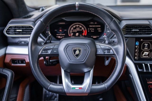 Used 2019 Lamborghini Urus image 32