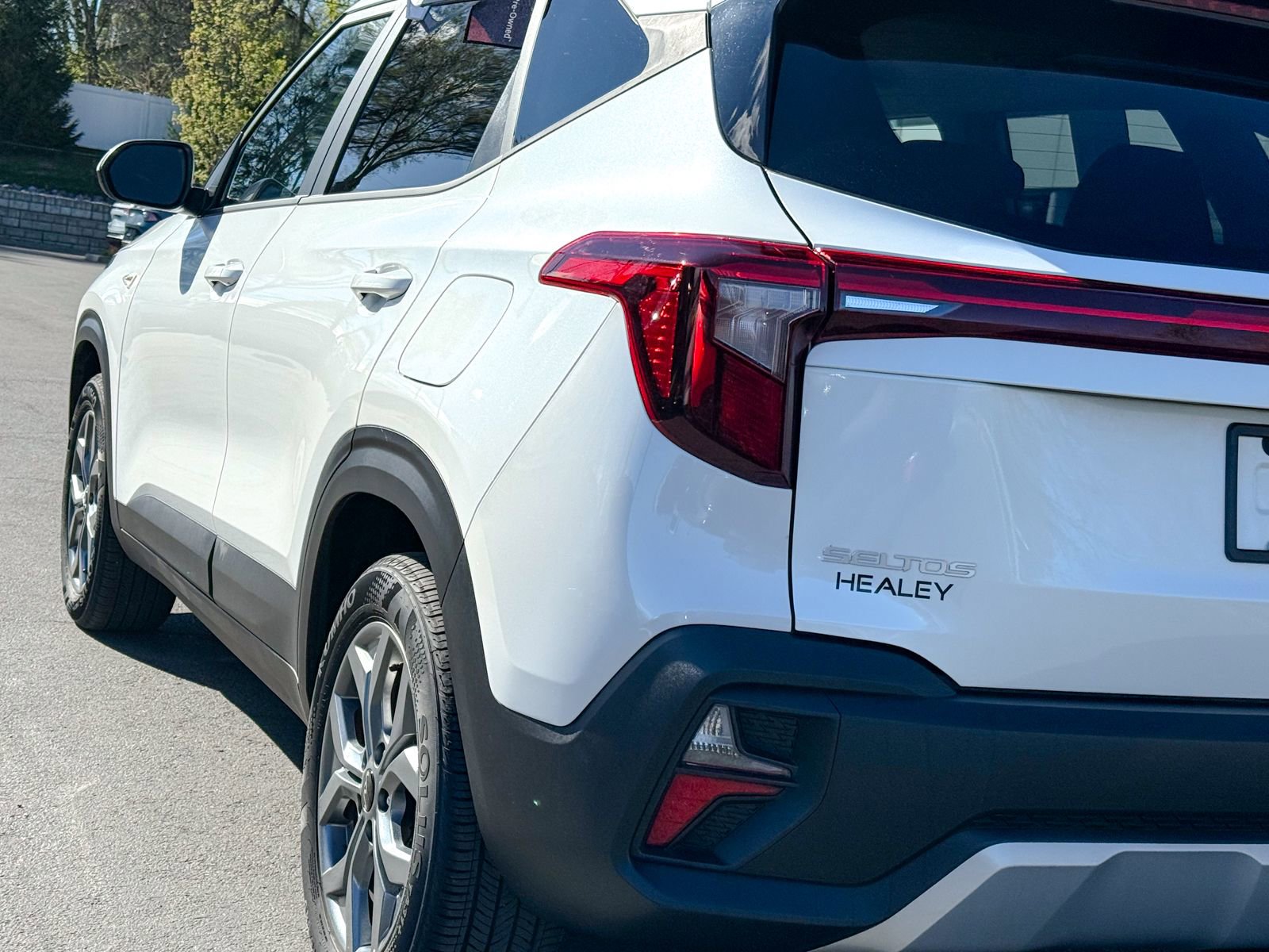 Certified 2025 Kia Seltos LX AWD/4WD image 9