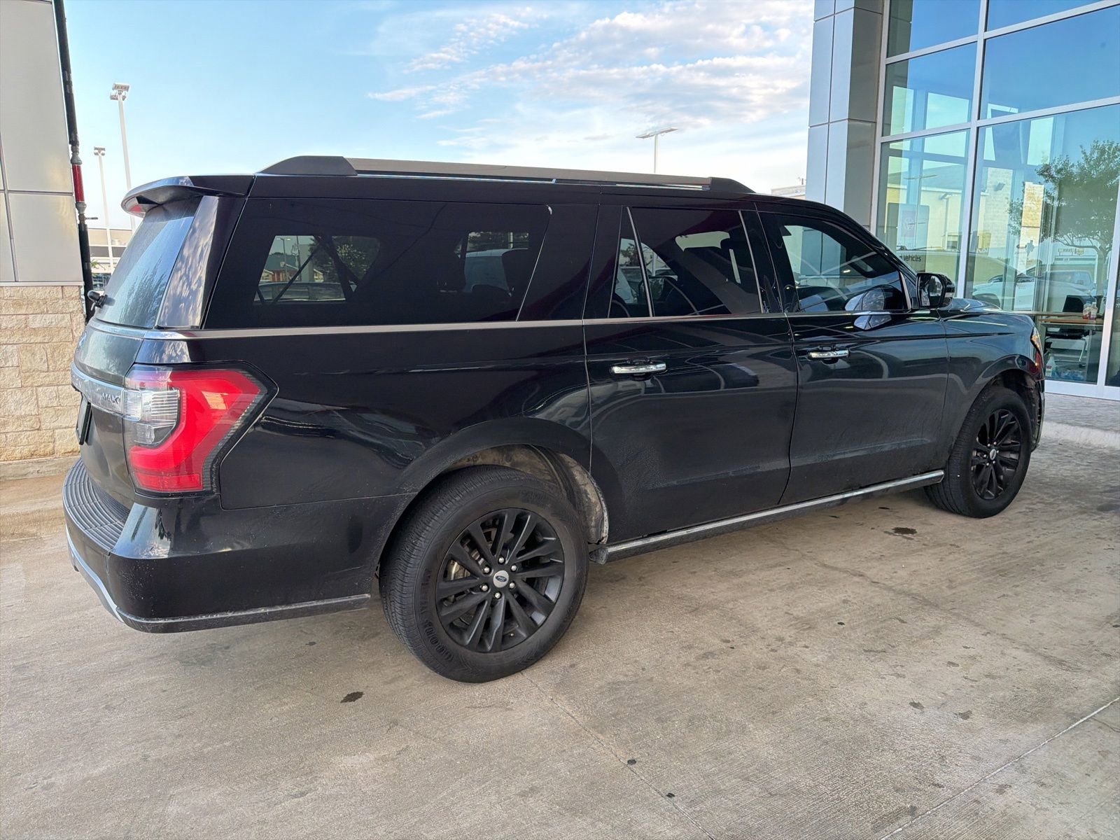 Used 2019 Ford Expedition Max Limited RWD image 18