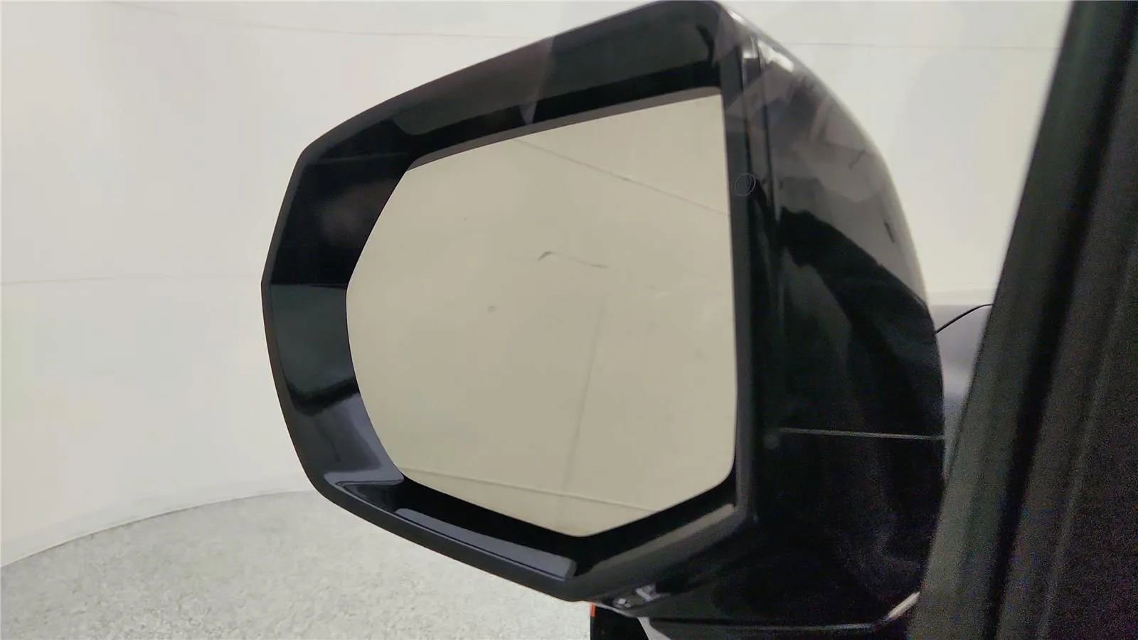 Used 2024 Chevrolet Tahoe LT image 24