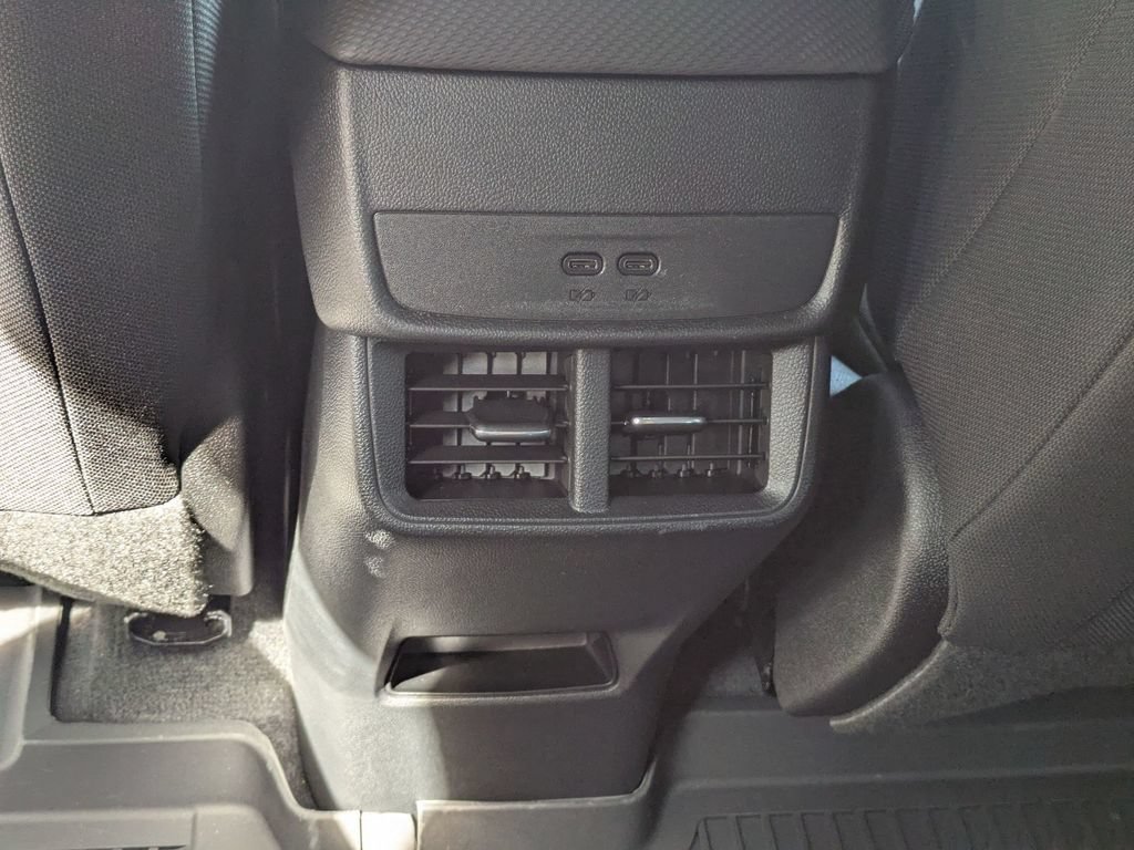 New 2026 Chevrolet Equinox LT w/ Safety and Technology Package FWD image 28