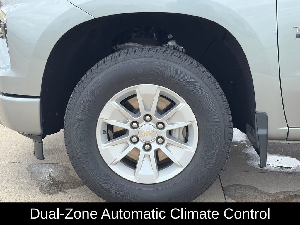 Used 2024 Chevrolet Silverado 1500 LT RWD image 11