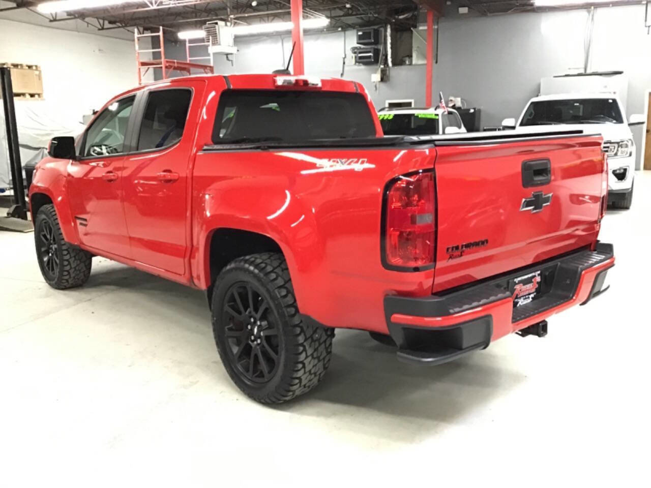 Used 2019 Chevrolet Colorado LT w/ Colorado RST Special Edition image 7