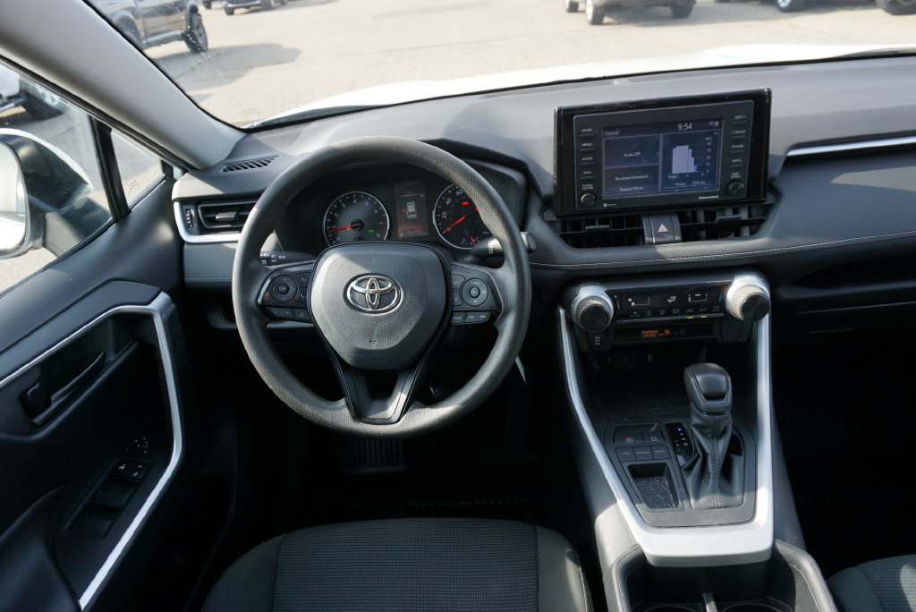 Used 2022 Toyota RAV4 LE w/ Carpet Mat Package (TMS) FWD image 12