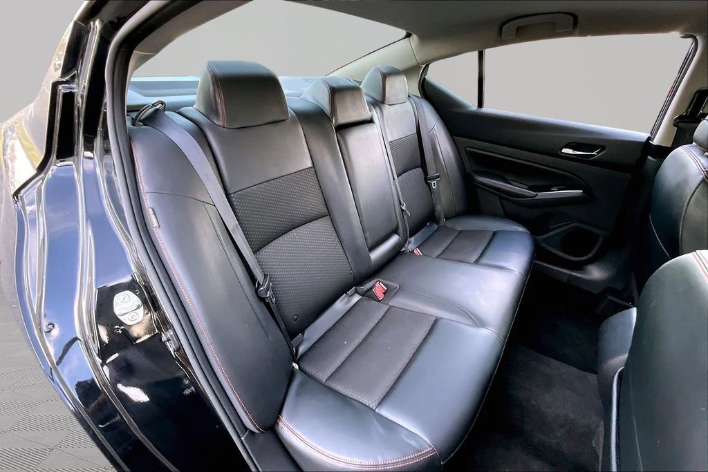 Used 2024 Nissan Altima 2.5 SR image 19