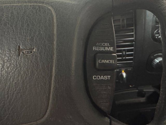 Used 2004 Dodge Dakota SLT w/ Deluxe Convenience Group image 23