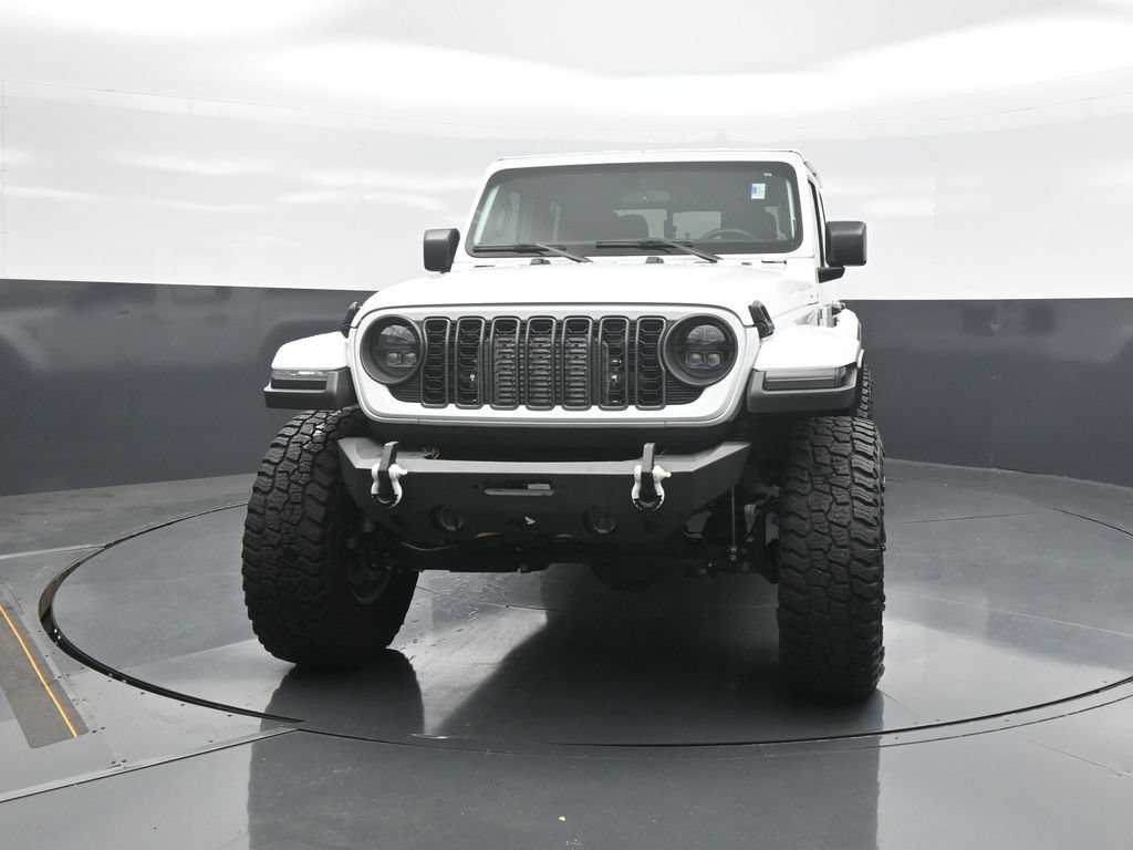 Used 2024 Jeep Gladiator Sport AWD/4WD image 2