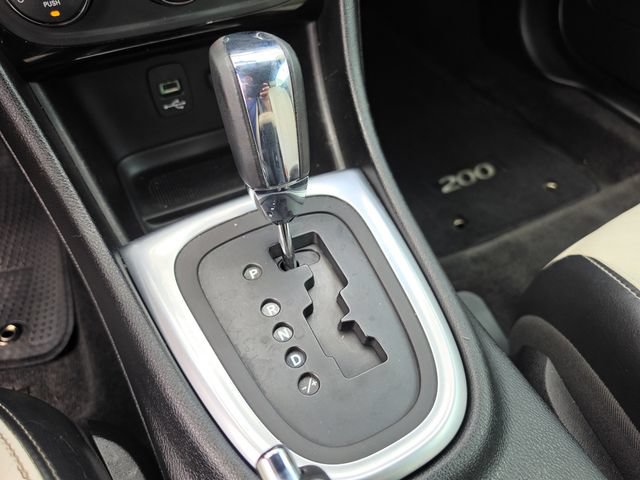 Used 2012 Chrysler 200 Limited FWD image 27