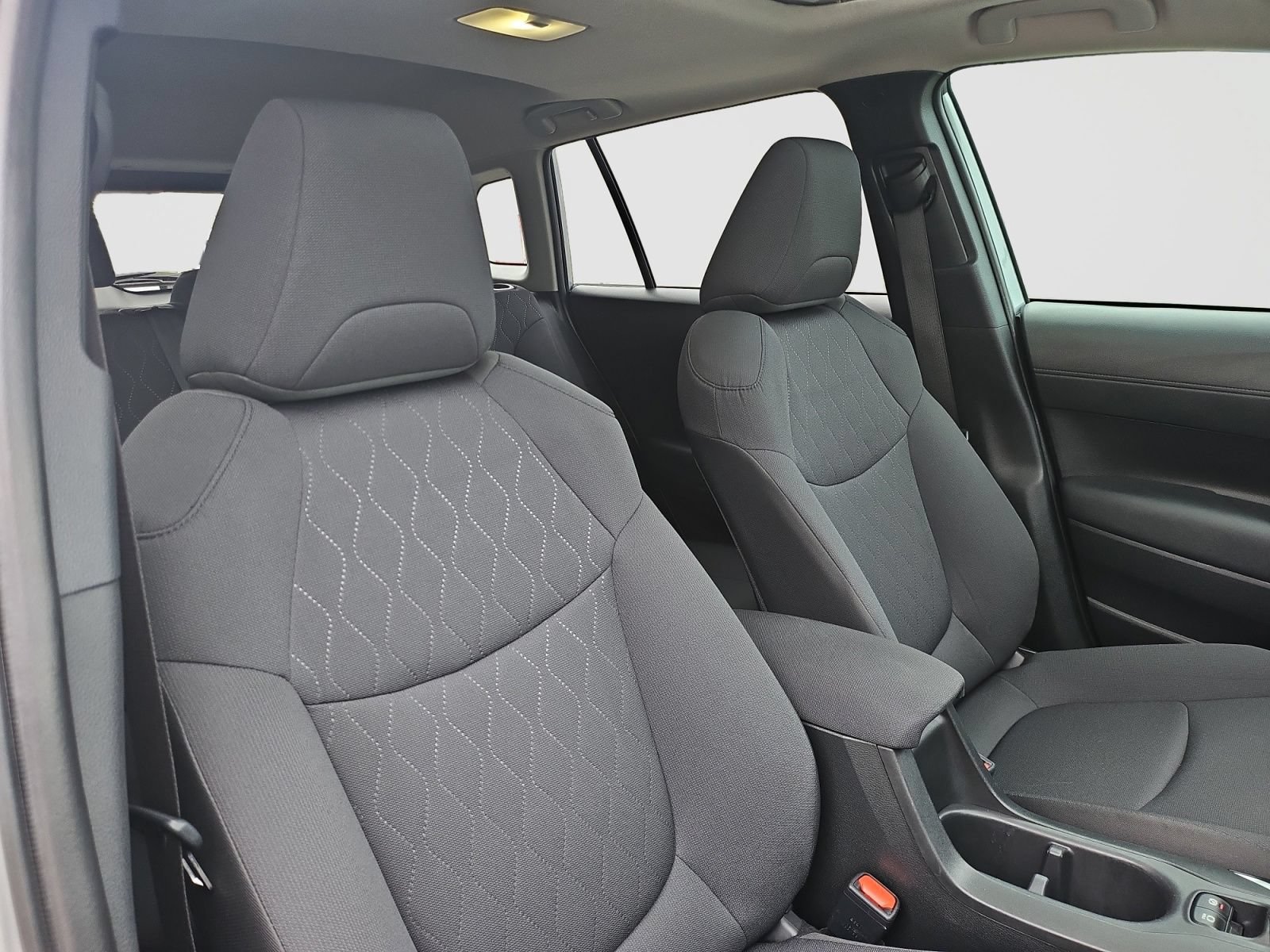 Used 2023 Toyota Corolla Cross LE w/ Moonroof Package FWD image 18